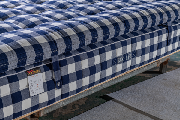 Handmade High-Luxury Mattress Memory Foam Imported Latex Independent Pocketed Spring Mattress - Image 5